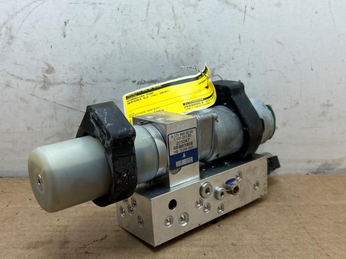 Pompa hydrauliczna Mercedes SLK