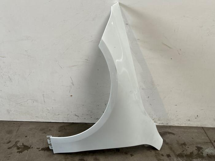 Ekran lewy przód Mercedes CLA