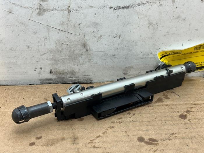 Silownik dachu cabrio Mercedes SLK