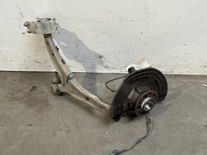 Sworzen prawy przód Mercedes B-Klasse