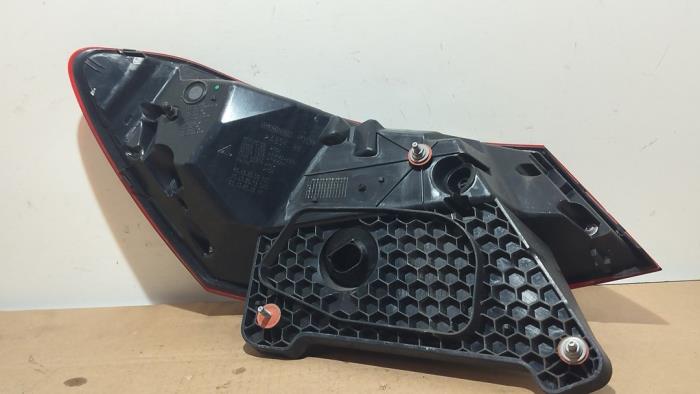 Feu arrière droit Mercedes E-Klasse