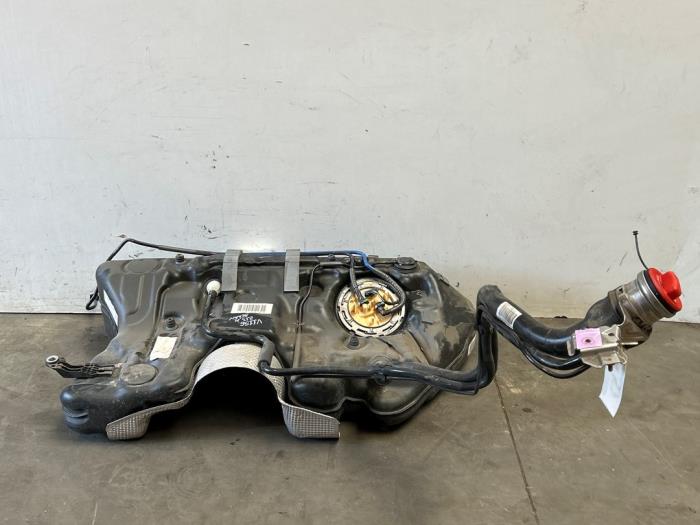 Réservoir de carburant Mercedes E-Klasse