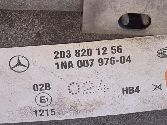 Luz antiniebla derecha delante Mercedes SLK