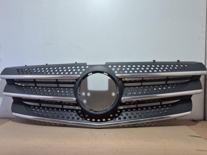Grill Mercedes Vito