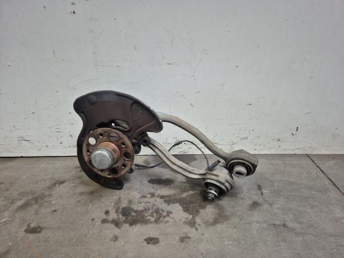 Knuckle, front left Mercedes SLK