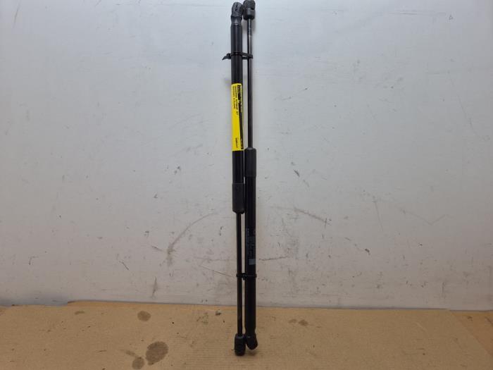 Set of bonnet gas struts Mercedes B-Klasse