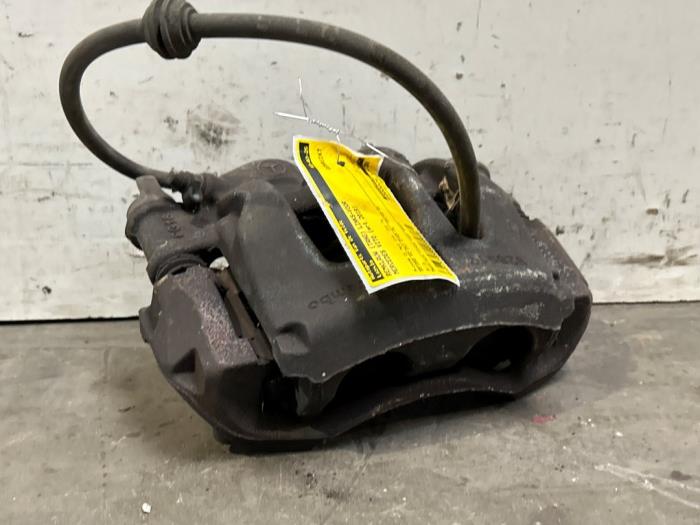 Zacisk hamulcowy lewy przód Mercedes Vito