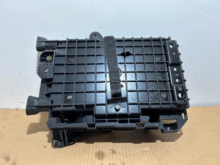 Boîtier de batterie Mercedes CLA