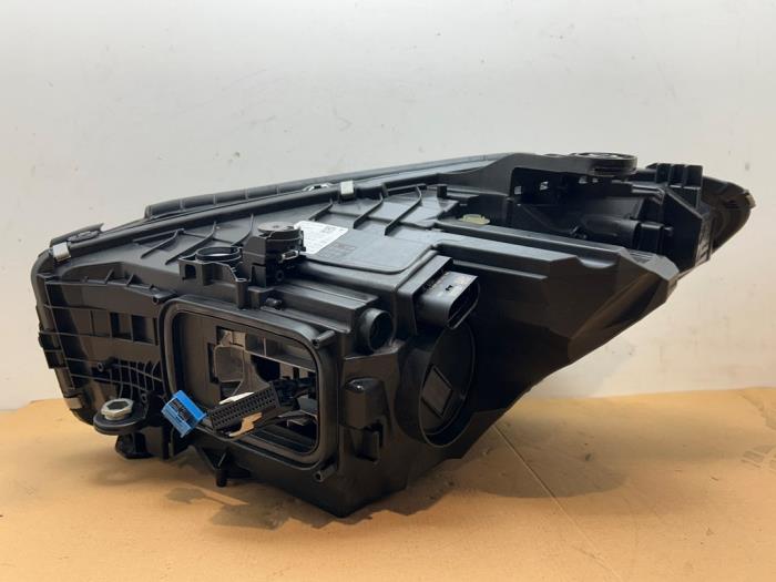 Reflektor prawy Mercedes C-Klasse