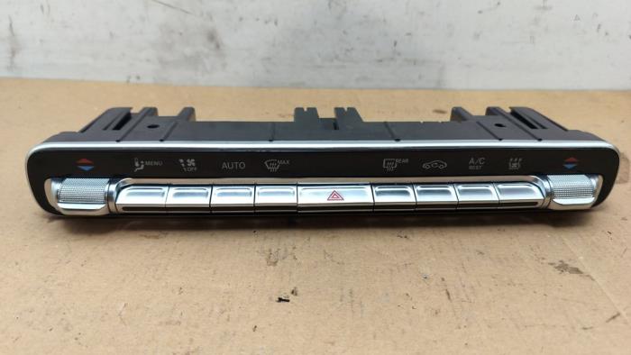 Panel de control de calefacción Mercedes CLA