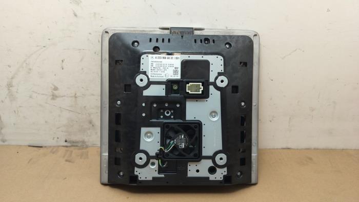 Pantalla de navegación Mercedes EQE