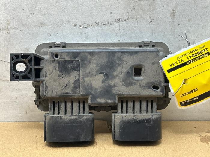 Brandstofpomp module Mercedes CLA