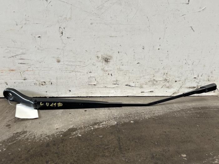 Ramie wycieraczki przedniej Mercedes Vito