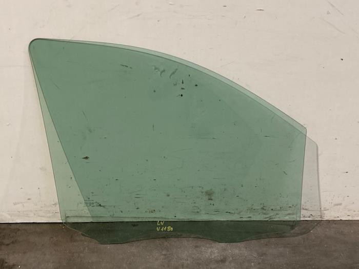 Vitre portière 2portes gauche Mercedes Vito