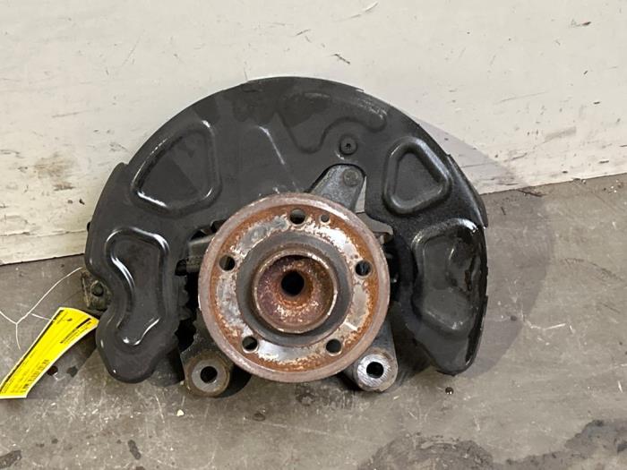 Knuckle, front right Mercedes Vito