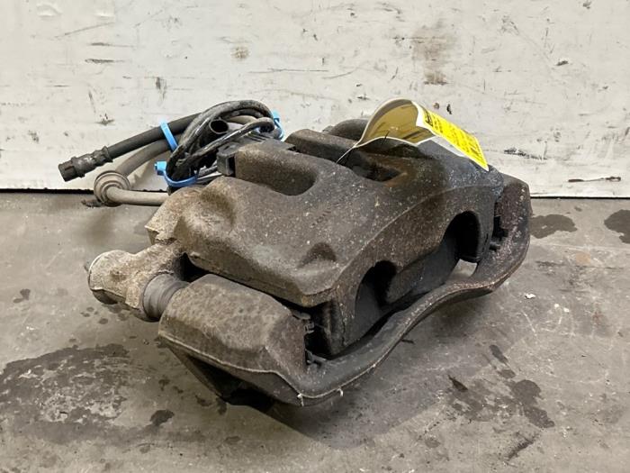 Etrier de frein (pince) avant droit Mercedes Vito