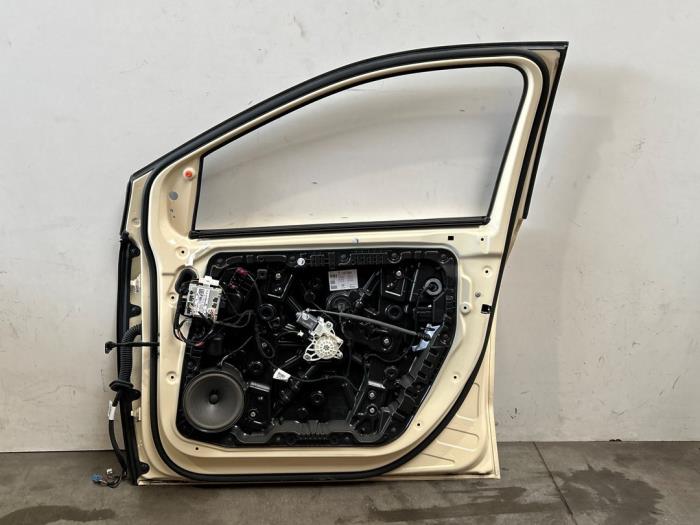 Puerta 4 puertas derecha delante Mercedes B-Klasse