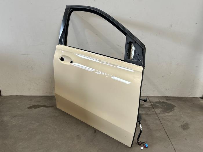 Puerta 4 puertas derecha delante Mercedes B-Klasse
