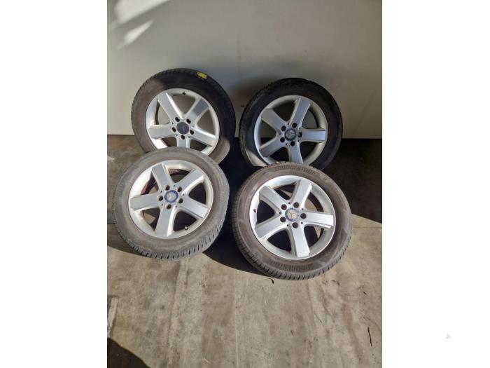 Kit jantes + pneumatiques Mercedes B-Klasse