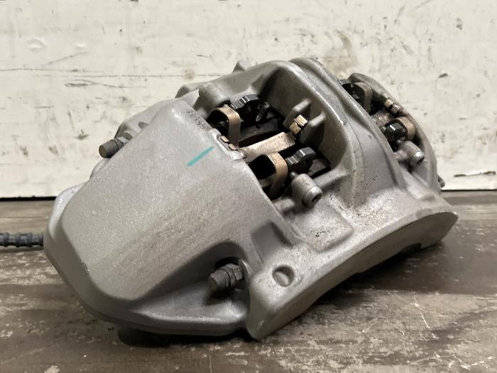 Etrier de frein (pince) avant gauche Mercedes EQE