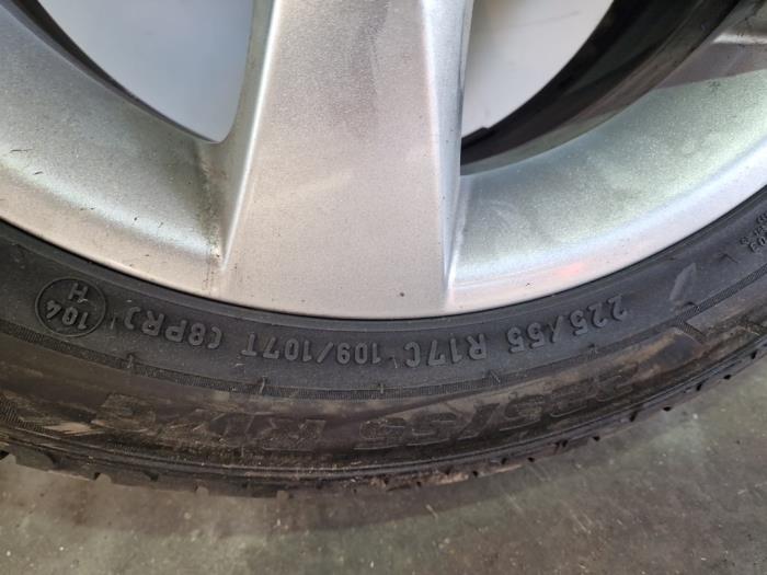 Zestaw obreczy i opon Mercedes Vito