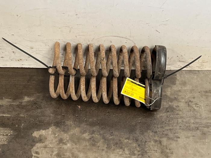 Muelle helicoidal detrás Mercedes E-Klasse