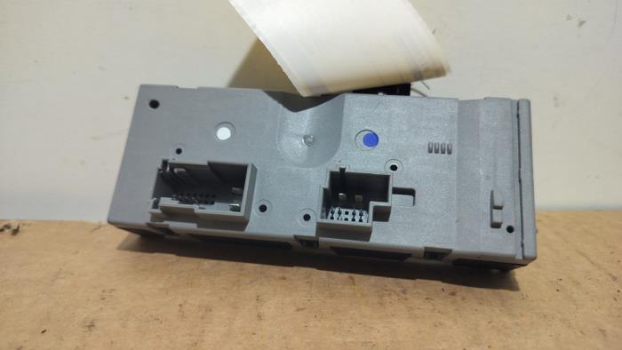 Módulo de motor de portón trasero Mercedes EQE