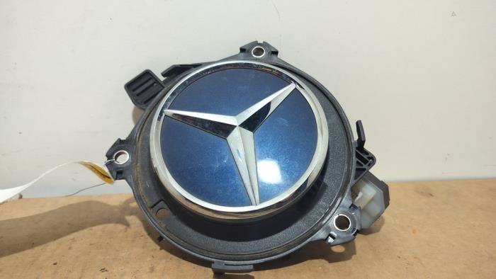 Uchwyt tylnej klapy Mercedes EQE