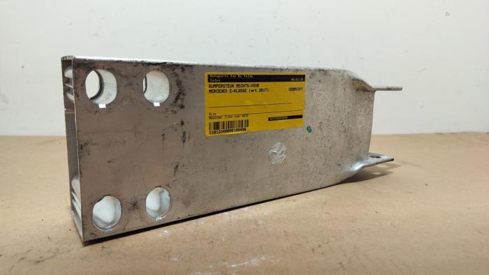 Soporte de parachoques derecha delante Mercedes E-Klasse