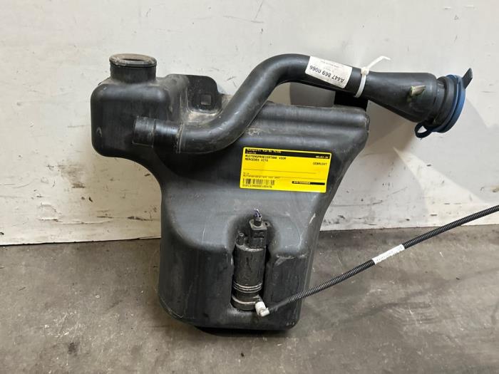 Réservoir lave-glace avant Mercedes Vito