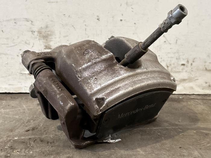 Bremszange links vorne Mercedes E-Klasse