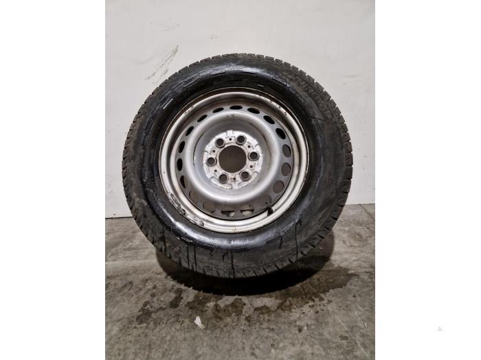 Llanta y neumático Mercedes Sprinter