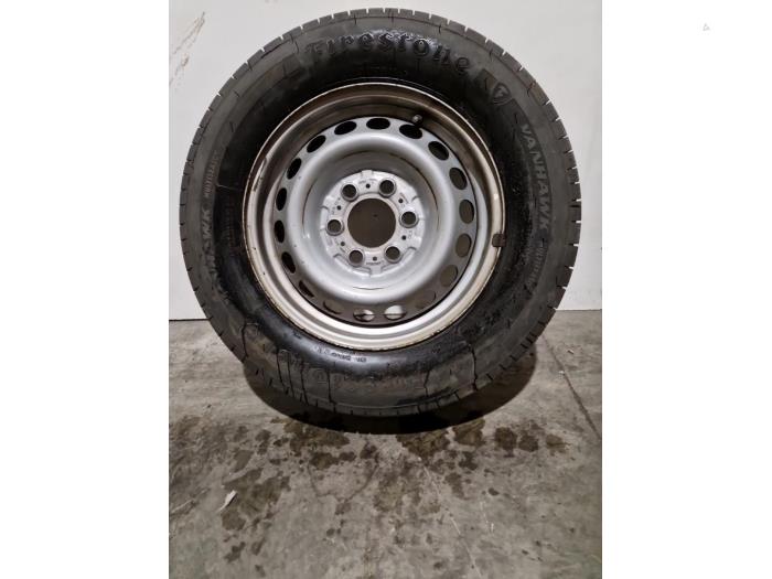 Llanta y neumático Mercedes Sprinter