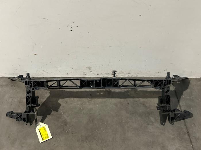 Vorderwand Mercedes GLB-Klasse