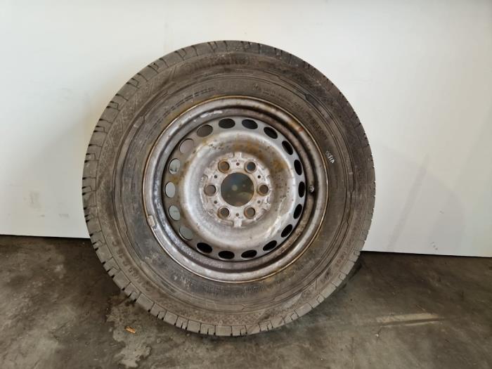 Llanta y neumático Mercedes Sprinter