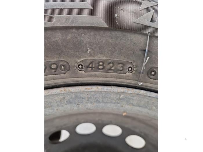 Llanta y neumático Mercedes Sprinter