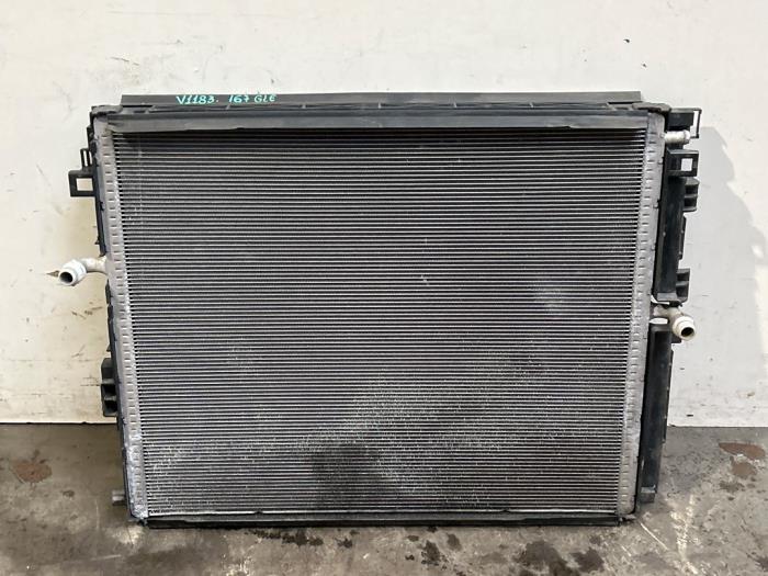 Chlodnica Mercedes GLE