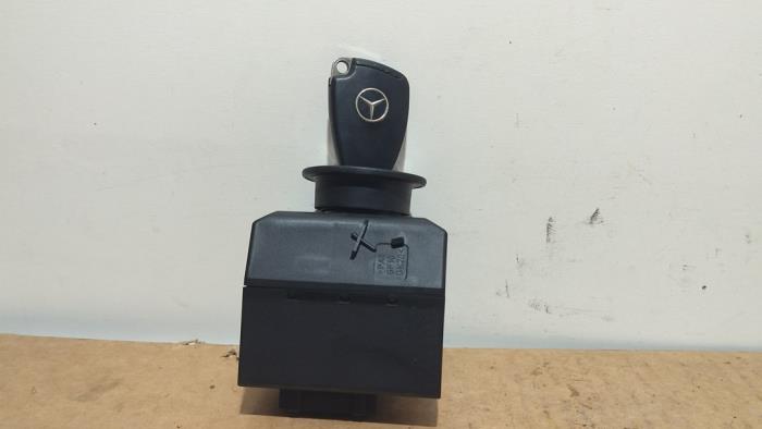 Ignition lock + computer Mercedes C-Klasse