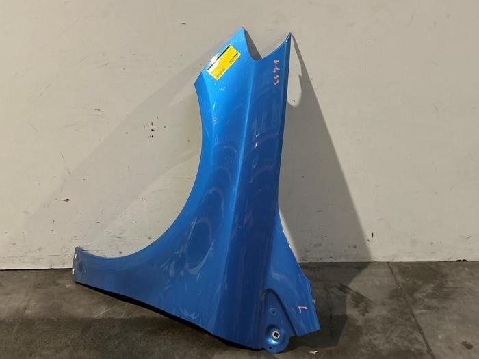 Front wing, left Mercedes B-Klasse