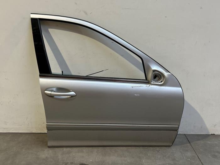 Puerta 4 puertas derecha delante Mercedes C-Klasse