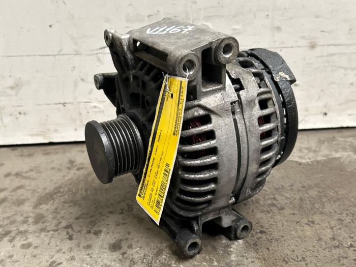 Dynamo Mercedes C-Klasse