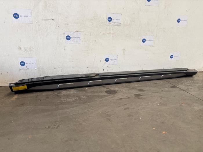 Seuil droit Mercedes GLA