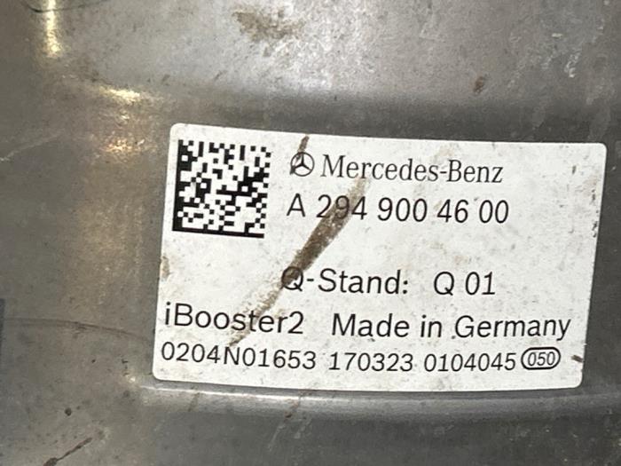 Rembekrachtiger Mercedes EQE