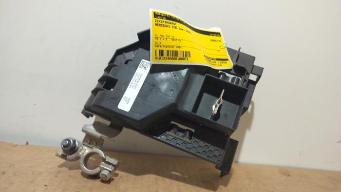 Caja de fusibles Mercedes EQE