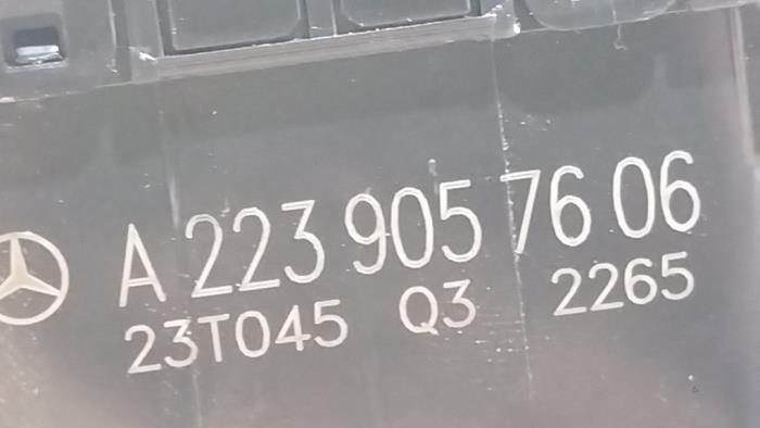 Mecanismo de freno de mano Mercedes EQE