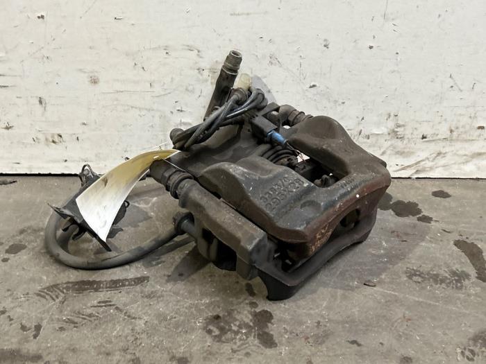 Front brake calliper, right Mercedes GLA