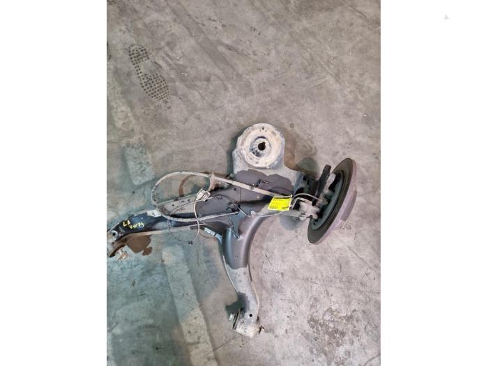 Mangueta izquierda detrás Mercedes Vito