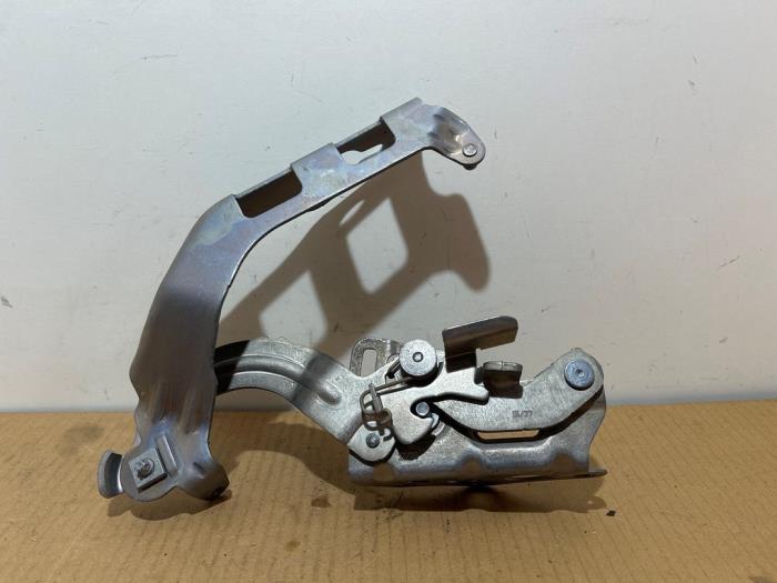 Zawias pokrywy silnika Mercedes C-Klasse