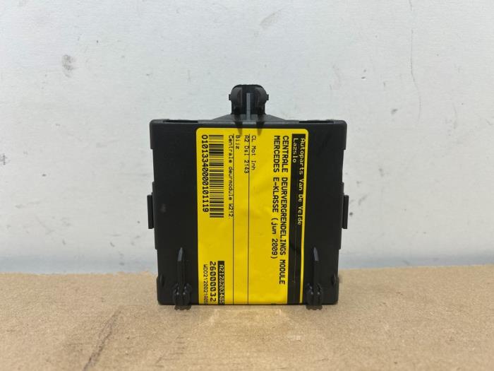 Modul centralnego zamka Mercedes E-Klasse