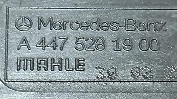 Cuerpo de filtro de aire Mercedes Vito